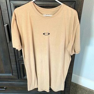 Oakley Men’s Embroidered Logo Tee / Sand XL made in USA.